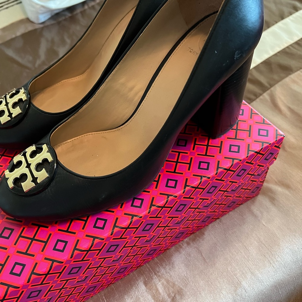 Tory Burch shoes - Picture 3 of 10